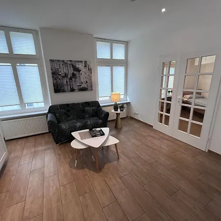 Altbau Trifft Moderne, Neuwertige Komfortwohnung Fuer Bis 2 Personen *